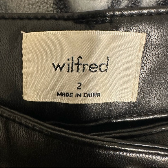 Aritzia Wilfred Vegan Leather Cargo Pant, High Waisted - Picture 13 of 15